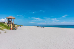 Newly Remodeled Lakefront Oasis